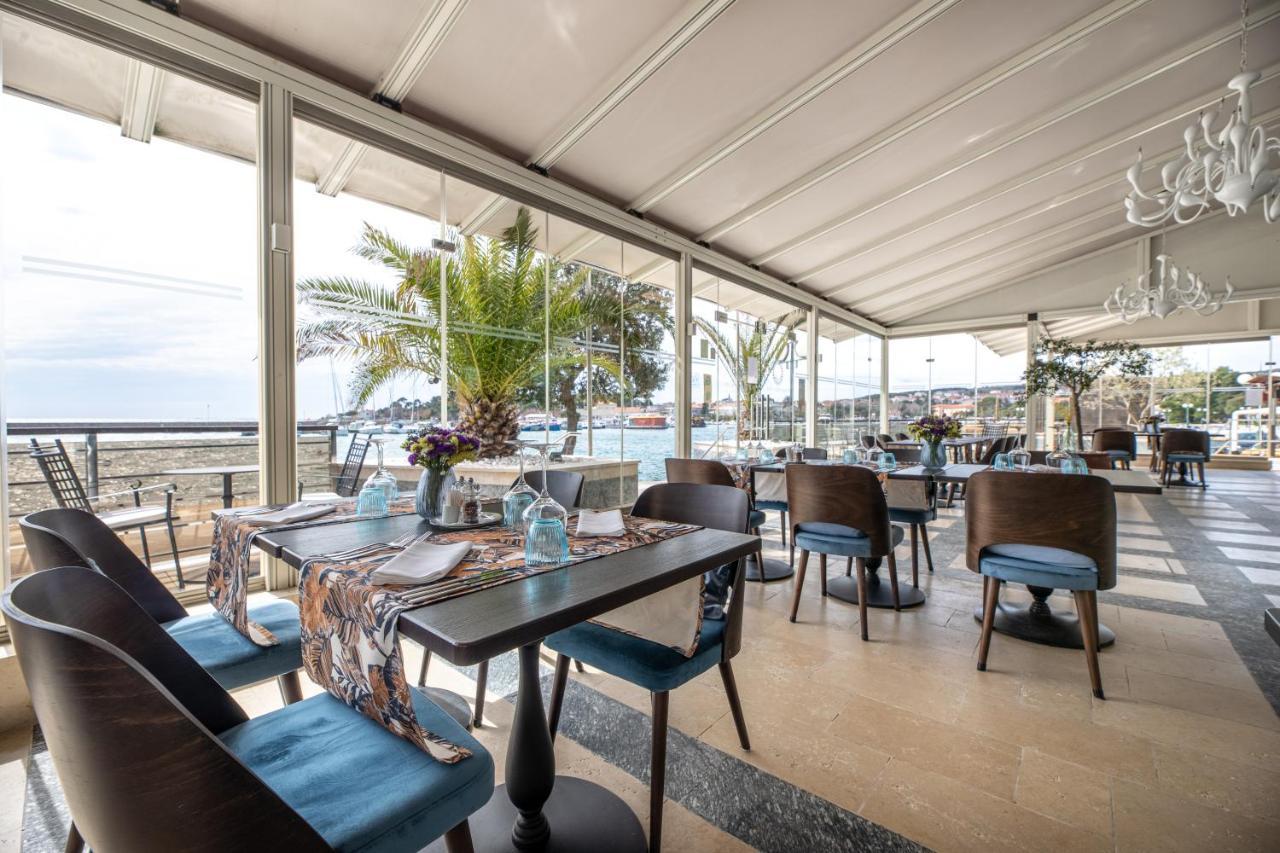 קרק Hotel Marina מראה חיצוני תמונה