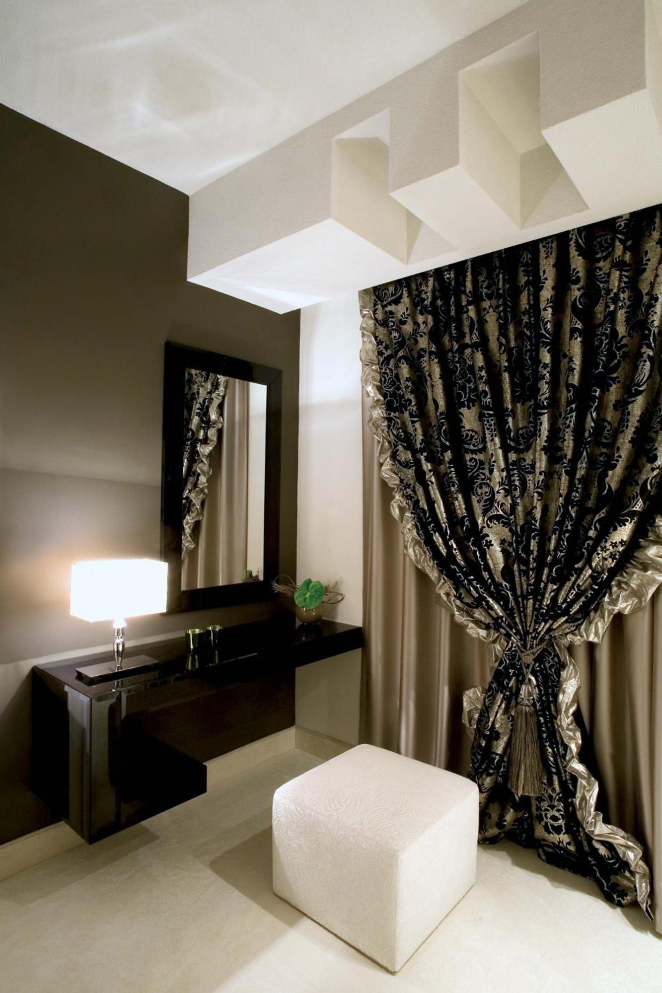 קרק Hotel Marina מראה חיצוני תמונה
