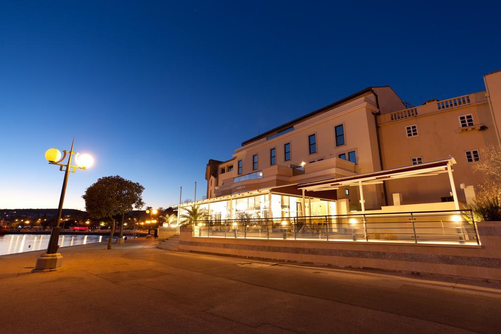 קרק Hotel Marina מראה חיצוני תמונה