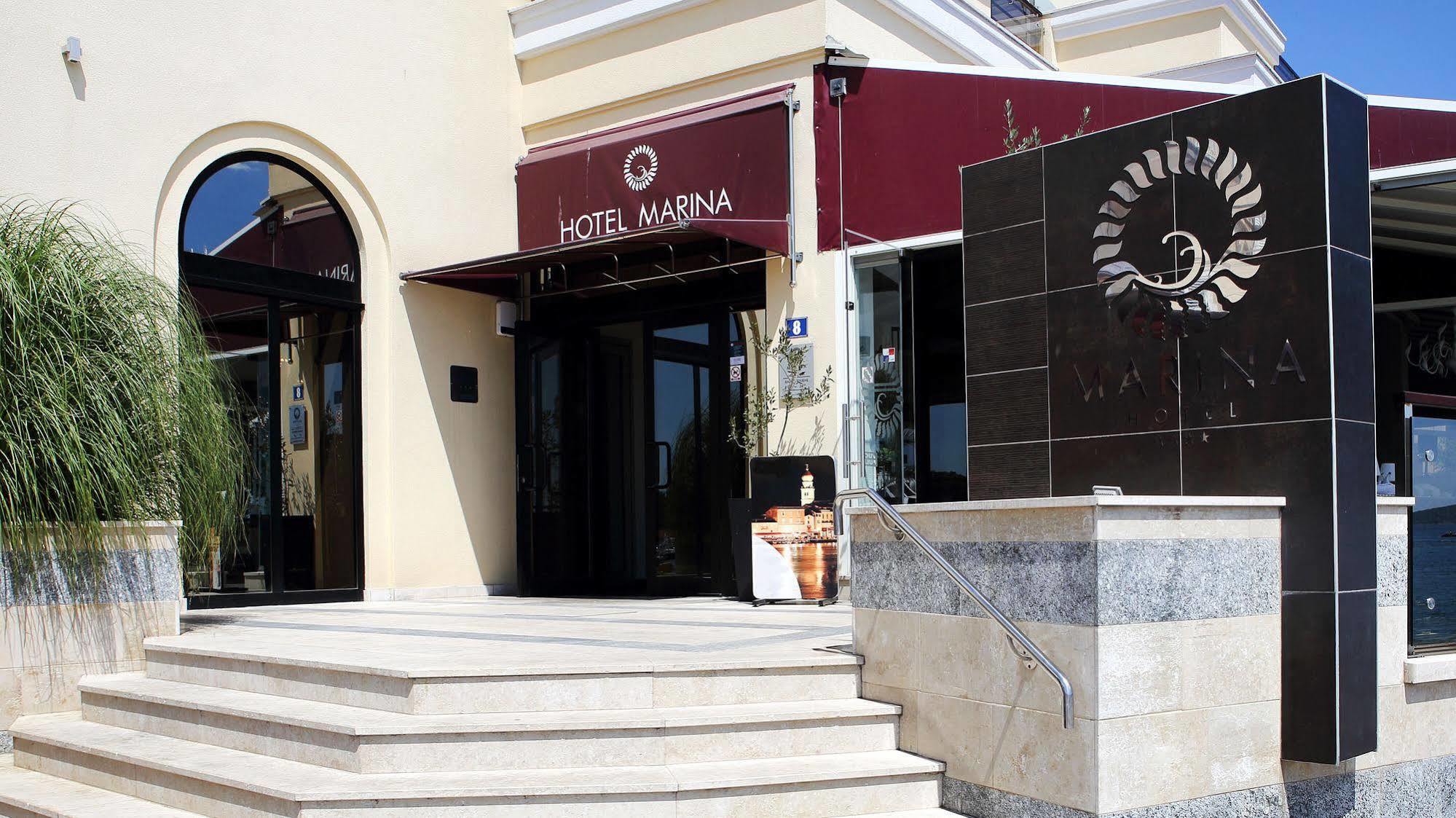 קרק Hotel Marina מראה חיצוני תמונה