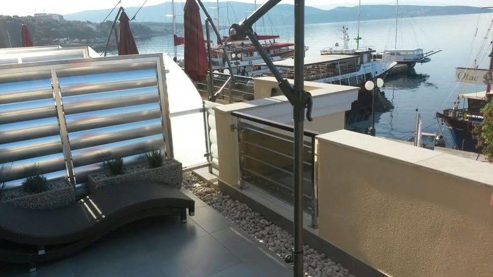 קרק Hotel Marina מראה חיצוני תמונה